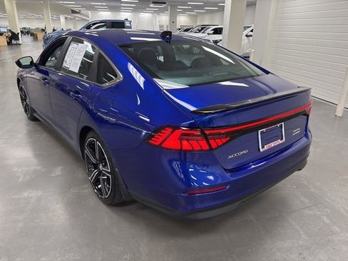 Used 2025 Honda Accord Sport image 5