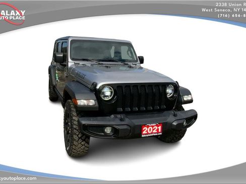 Used 2021 Jeep Wrangler Unlimited Sport AWD/4WD image 3