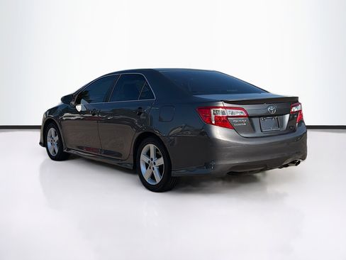 Used 2013 Toyota Camry SE image 5