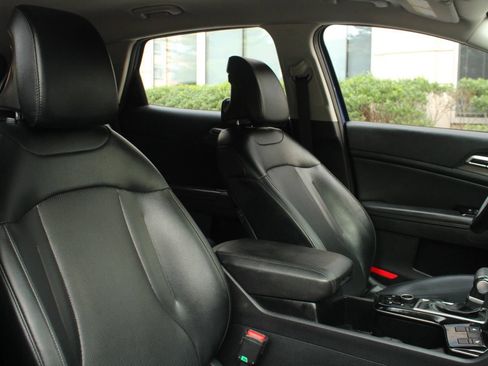 Used 2024 Kia Sportage EX FWD image 27