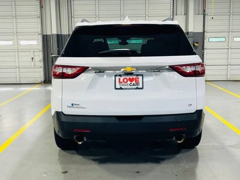 Used 2020 Chevrolet Traverse LT w/ LT Premium Package FWD image 18