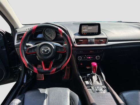 Used 2018 MAZDA MAZDA3 Touring FWD image 22