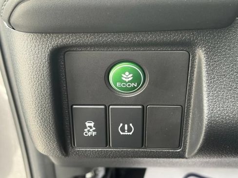 Used 2022 Honda HR-V LX image 24