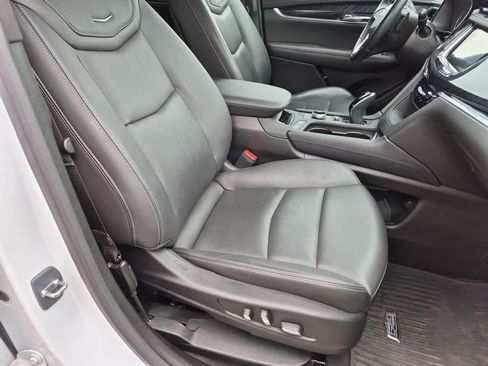 Used 2024 Cadillac XT6 Premium Luxury AWD/4WD image 23