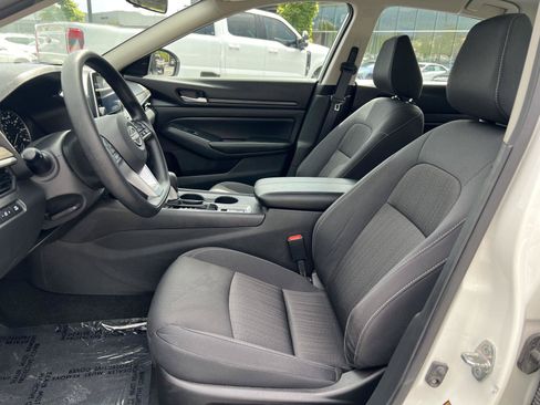 Used 2025 Nissan Altima 2.5 SV AWD/4WD image 27