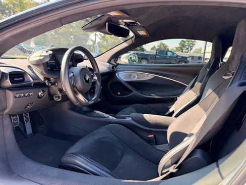 Used 2023 McLaren Artura RWD image 23