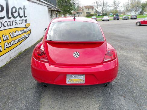 Used 2012 Volkswagen Beetle 2.0T image 4