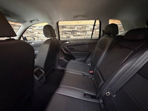 Used 2019 Volkswagen Tiguan SE AWD/4WD image 30