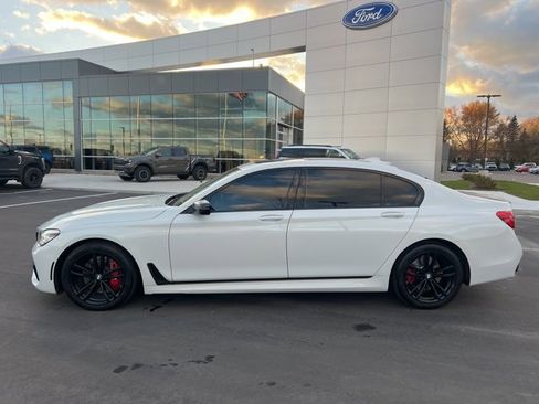 Used 2018 BMW 750i xDrive image 8