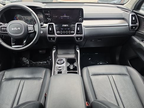 Certified 2023 Kia Sorento EX AWD/4WD image 13