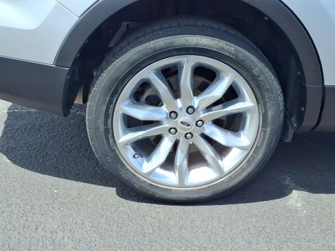 Used 2013 Ford Explorer XLT FWD image 20