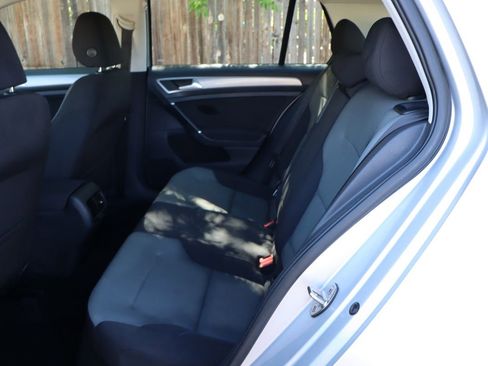 Used 2015 Volkswagen e-Golf Limited Edition FWD image 20