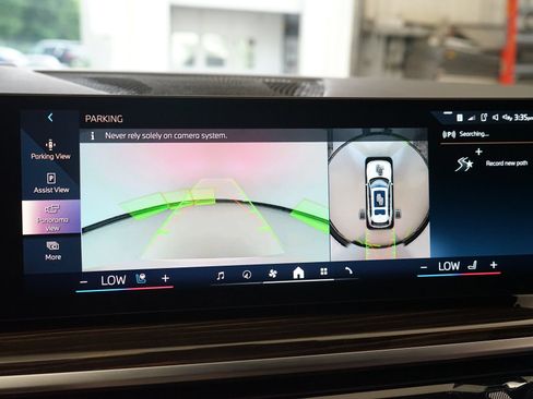 Used 2026 BMW X7 xDrive40i AWD/4WD image 16