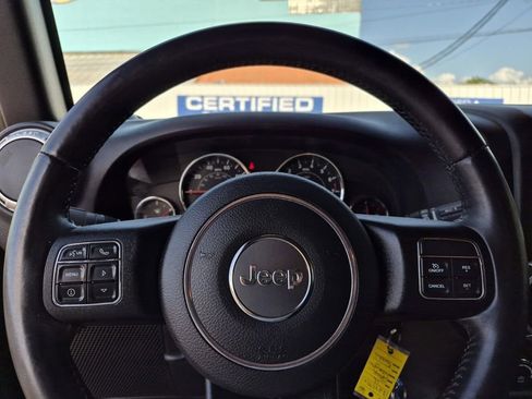 Used 2016 Jeep Wrangler Unlimited Sahara w/ Connectivity Group image 20