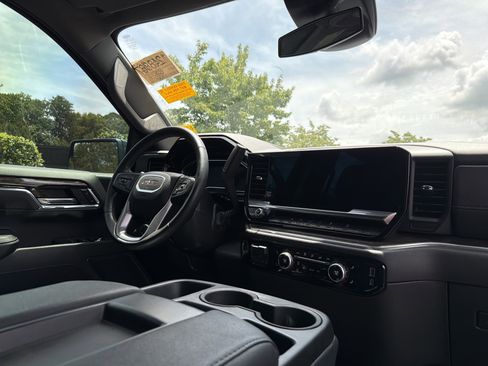 Used 2024 GMC Sierra 1500 Elevation w/ X31 Off-Road Package AWD/4WD image 6