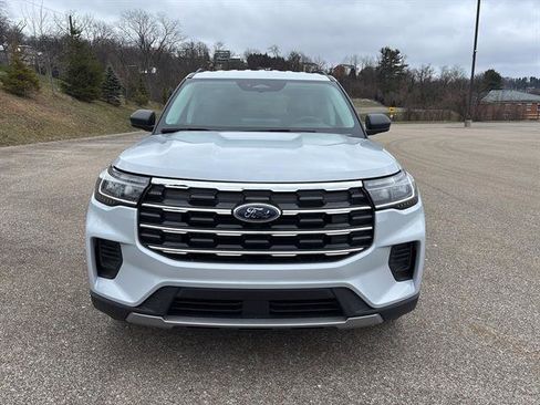 New 2026 Ford Explorer Active image 7