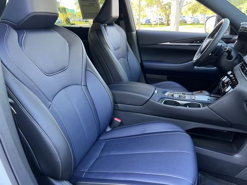 Certified 2026 INFINITI QX60 Sport w/ Dark Cargo Package AWD/4WD image 24