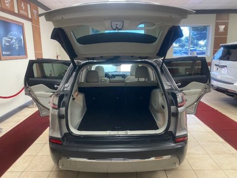 Used 2020 Jeep Cherokee Limited FWD image 15