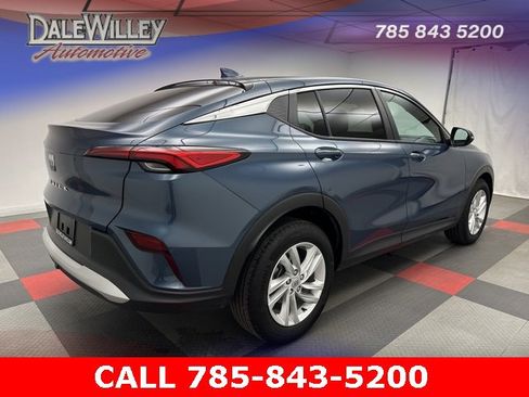 Used 2024 Buick Envista Preferred w/ Convenience I Package image 6