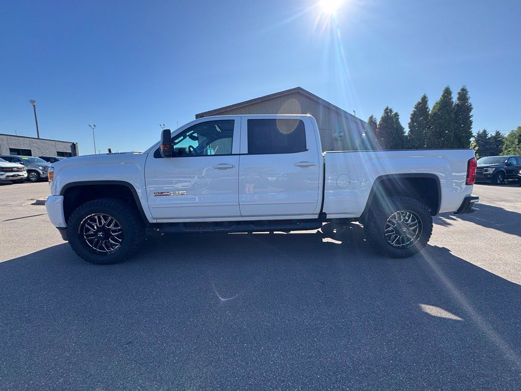 Used 2019 GMC Sierra 2500 SLT w/ All Terrain HD Package AWD/4WD image 8