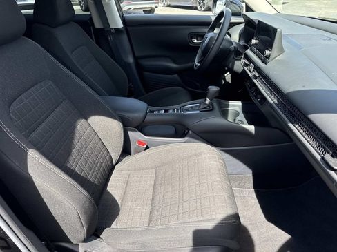 Used 2023 Honda HR-V LX image 26