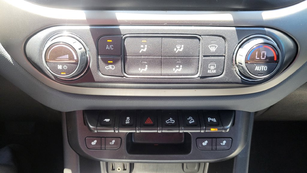 Used 2022 Chevrolet Colorado Z71 AWD/4WD image 36