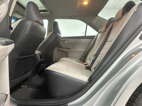 Used 2016 Toyota Camry SE FWD image 17