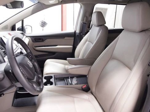 Certified 2024 Honda Odyssey EX-L image 15