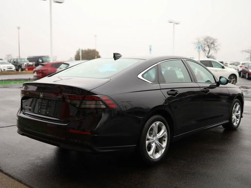 Used 2025 Honda Accord LX image 5