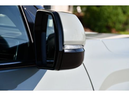 Used 2024 Toyota Tundra Limited AWD/4WD image 28