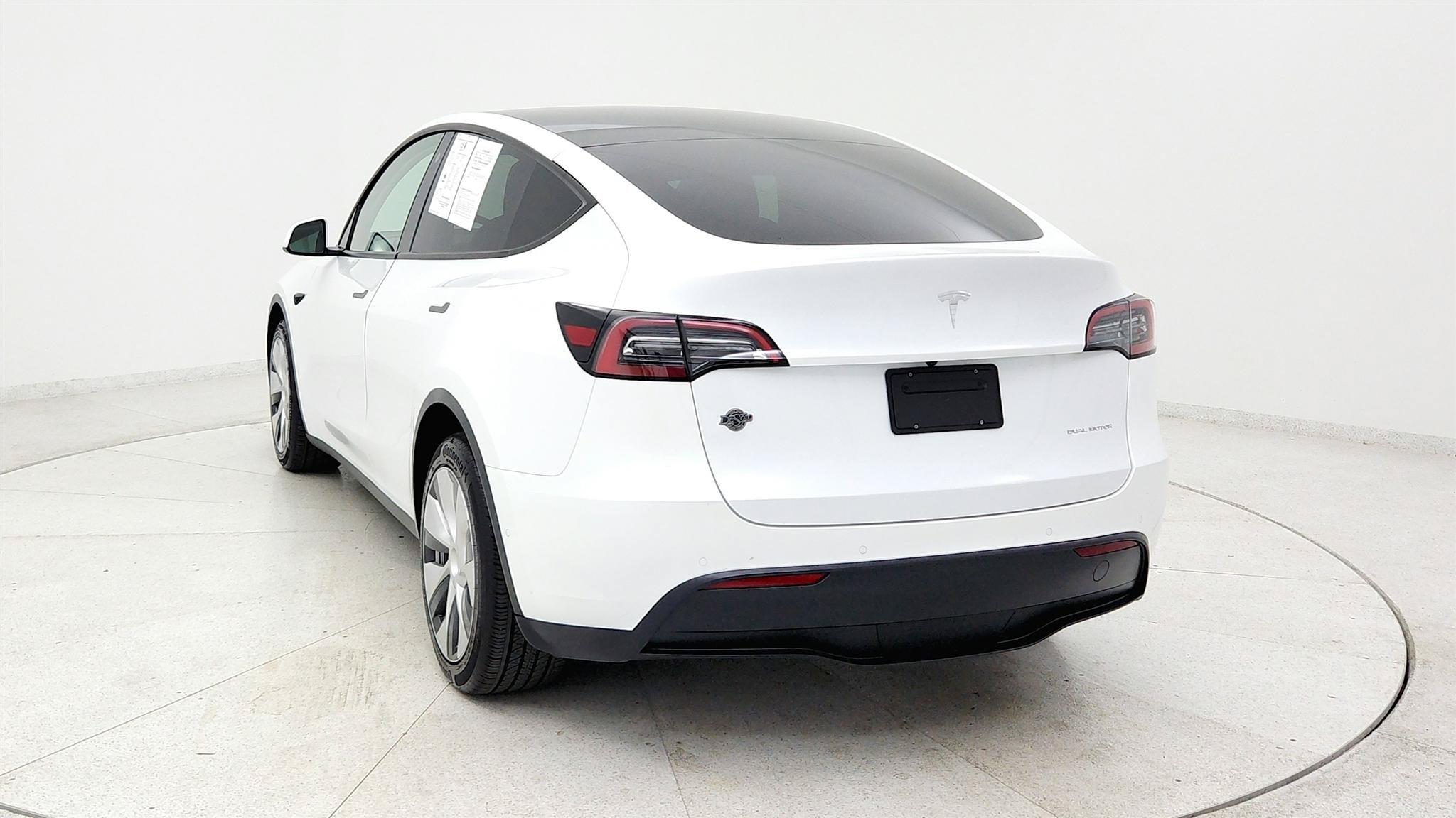 Used 2022 Tesla Model Y Long Range AWD/4WD image 4