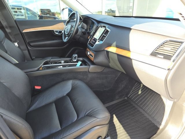 Used 2023 Volvo XC90 B6 Plus w/ Protection Package Premier AWD/4WD image 5