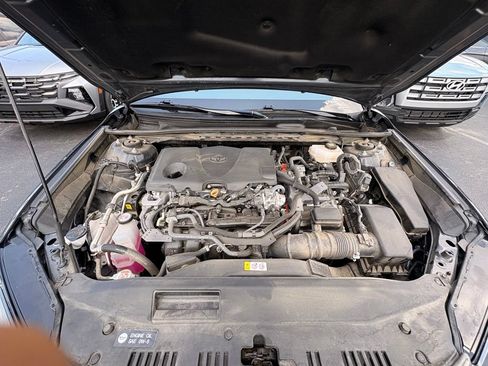 Used 2025 Toyota Camry SE FWD image 31