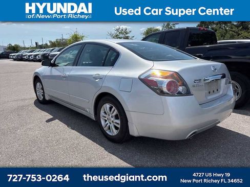 Used 2012 Nissan Altima 2.5 SL w/ 2.5SL Pkg FWD image 2