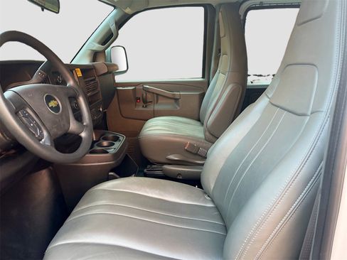 Used 2025 Chevrolet Express 2500 w/ Driver Convenience Package image 19