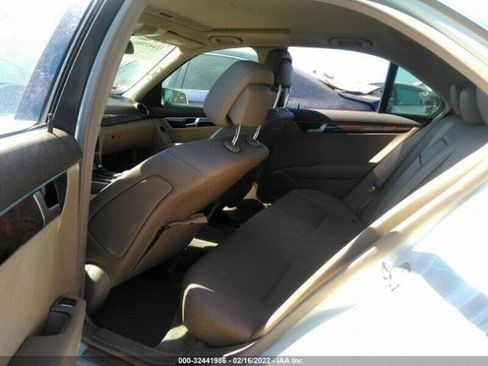Used 2012 Mercedes-Benz C 250 Sedan image 34