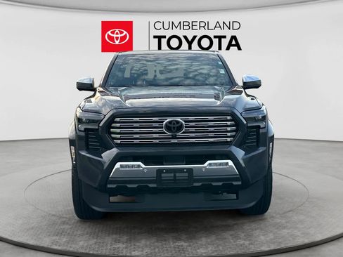 Used 2025 Toyota Tacoma Limited AWD/4WD image 8