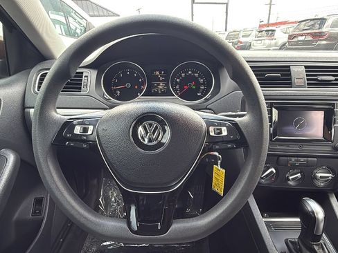 Used 2017 Volkswagen Jetta S FWD image 20