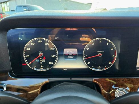Used 2020 Mercedes-Benz E 450 4MATIC Sedan w/ Driver Assistance Package image 30