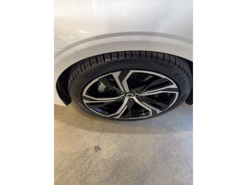 Used 2025 Volvo S60 B5 Plus FWD image 25