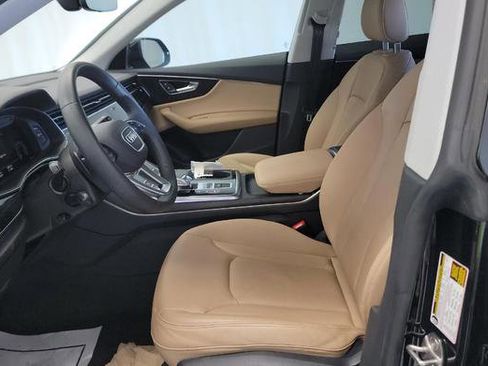 Used 2023 Audi Q8 Premium w/ Convenience Package image 6