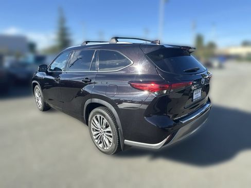 Used 2020 Toyota Highlander Platinum AWD/4WD image 6