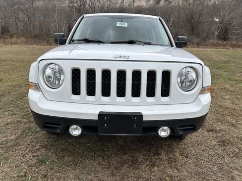 Used 2014 Jeep Patriot Latitude image 2