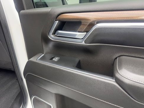 Used 2024 Chevrolet Silverado 2500 LT image 46