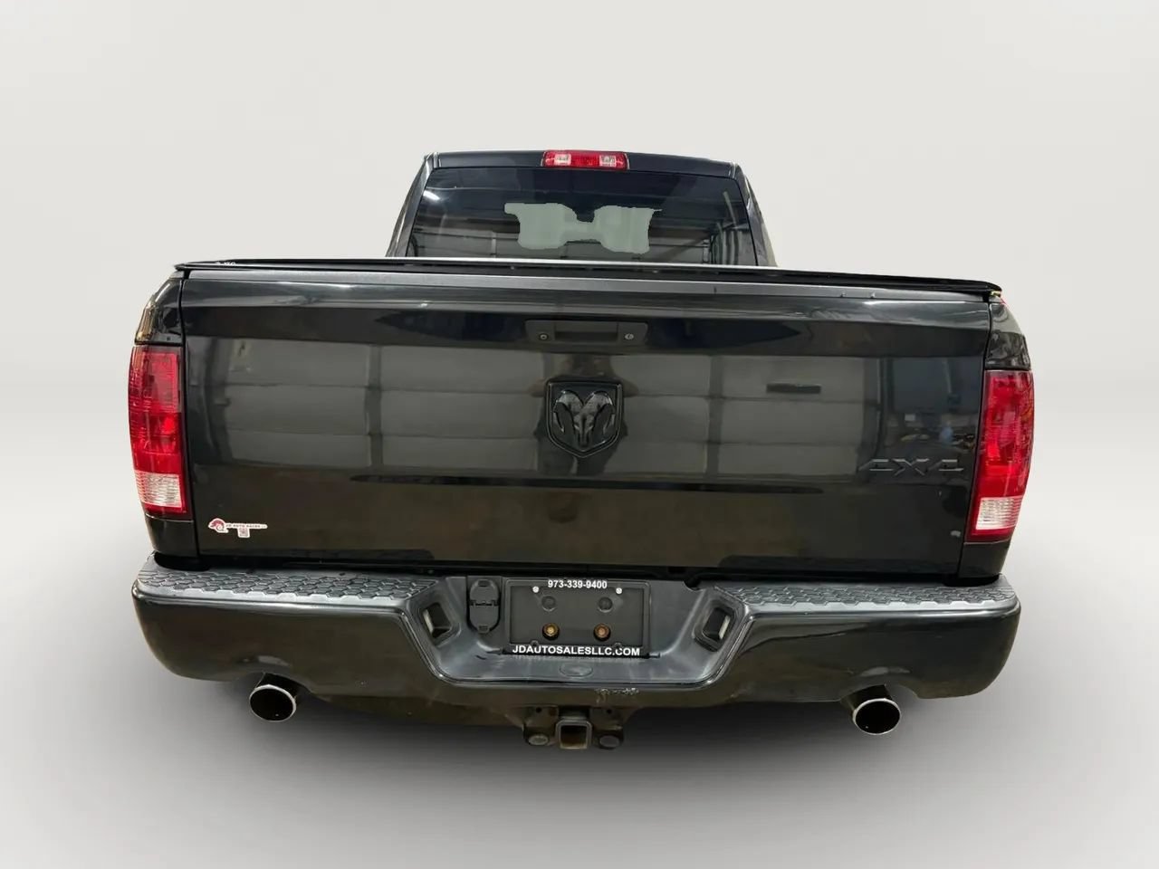 Used 2018 RAM 1500 Express w/ Black Ram 1500 Express Group AWD/4WD image 4