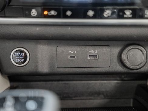 Used 2023 Nissan Rogue SL image 28