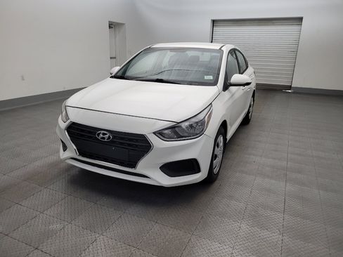 Used 2018 Hyundai Accent SE FWD image 2
