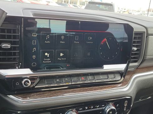 Used 2023 GMC Sierra 1500 SLE image 15