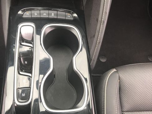 Used 2021 Buick Envision Essence w/ Technology Package I AWD/4WD image 15