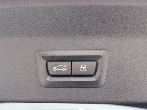 Used 2024 BMW X3 sDrive30i w/ Convenience Package RWD image 17